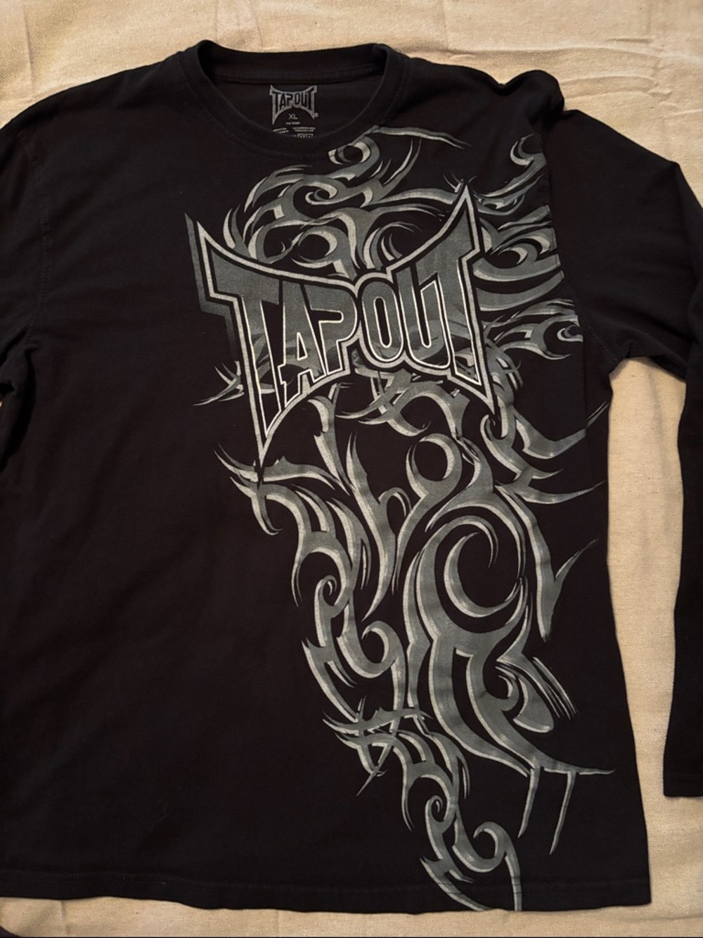 Tapout Black Long-Sleeve Tribal Graphic Tee with Silver Design XL - Picture 2 of 7